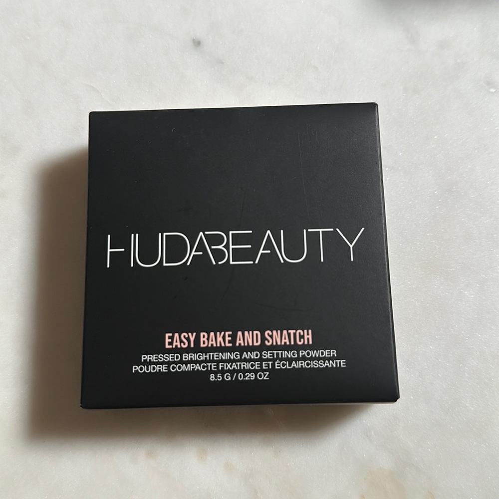 Huda Beauty Easy Bake And Snatch Banana Bread
